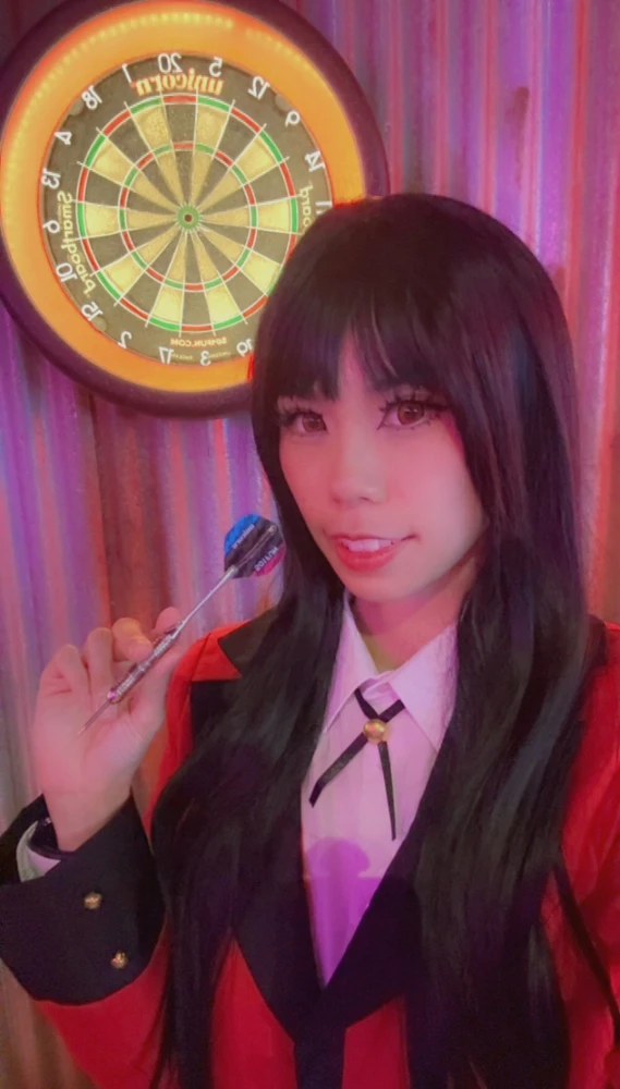 GIF ilipakiwa na Victoria