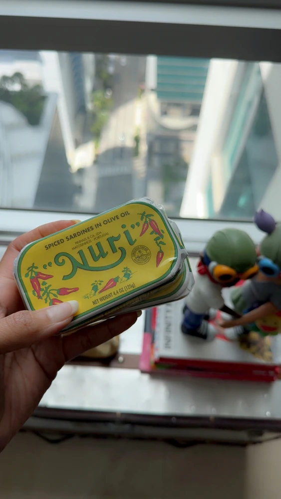 GIF ilipakiwa na キャンディス