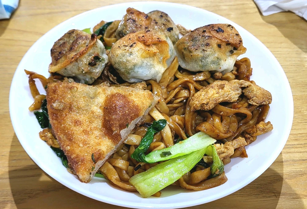 GIF diunggah oleh Tofu 🍜🍗🍟