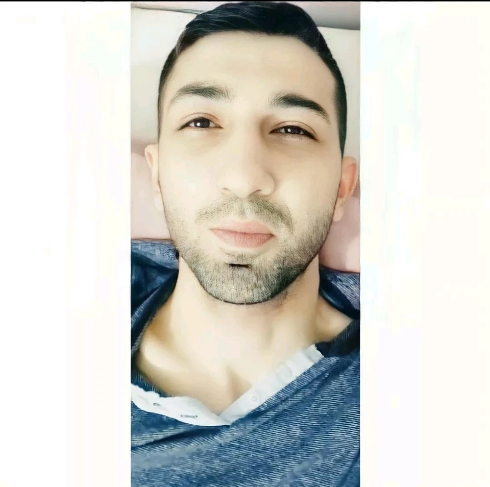 Hakan erabiltzaileak igotako GIFa