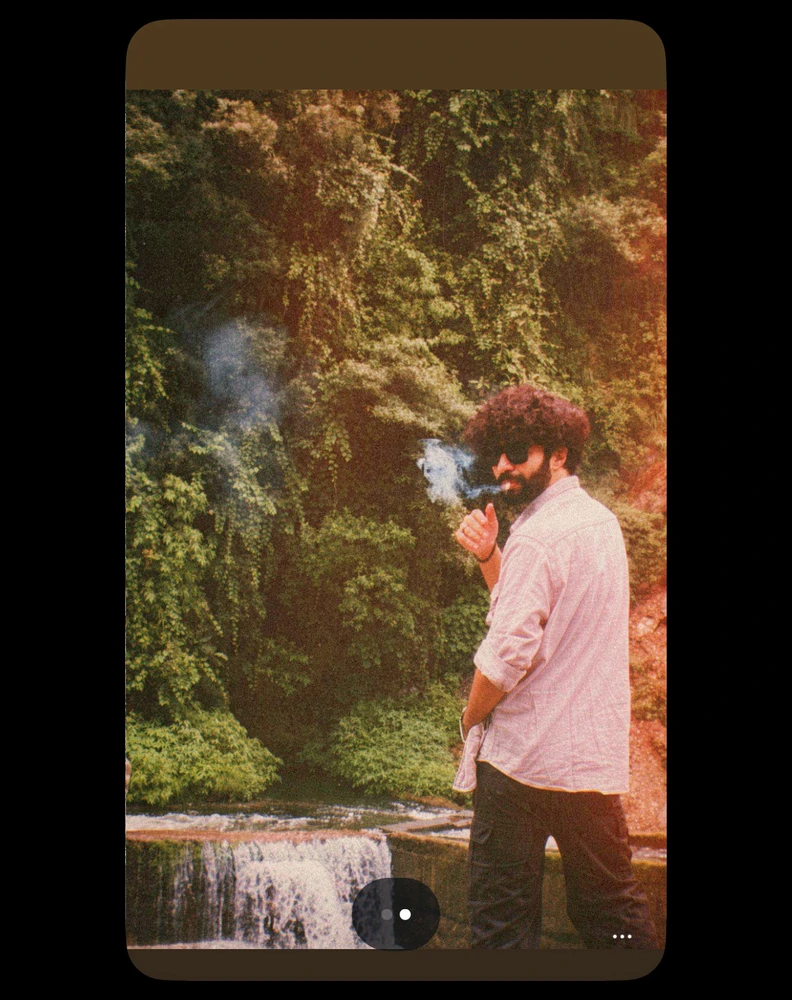 GIF បង្ហោះដោយ Arsh