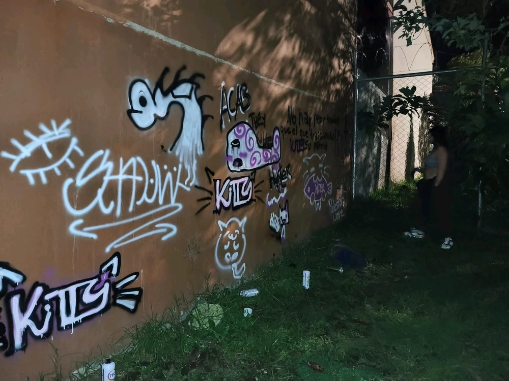 GIF жүктеген Hunter