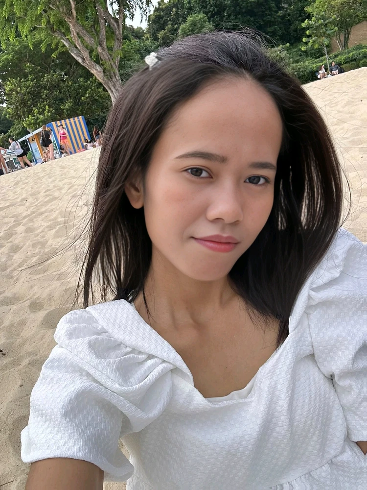 GIF dimuat naik oleh Suzie