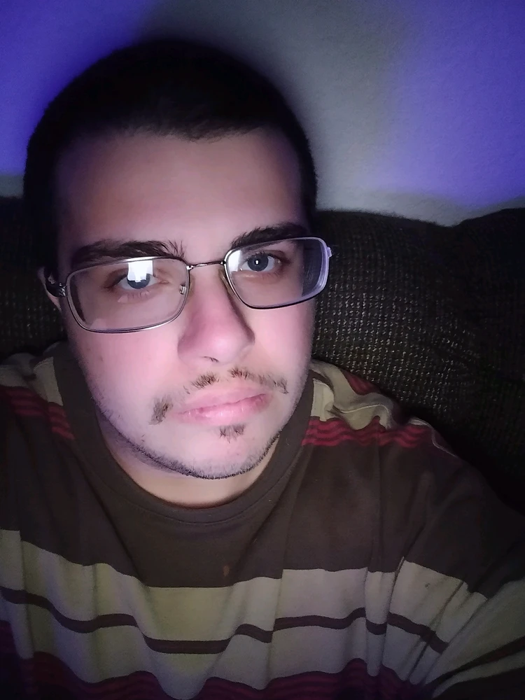 GIF tí Eon gbé sókè
