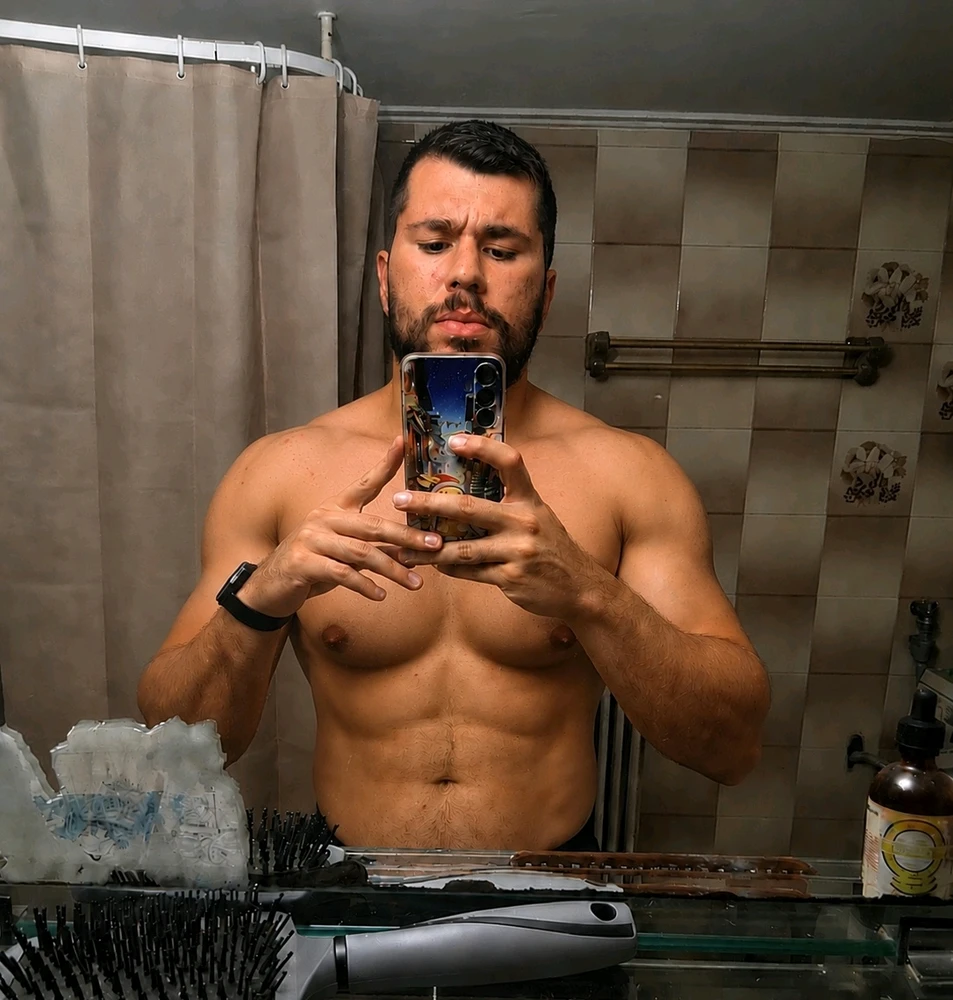 GIF được Nikos tải lên
