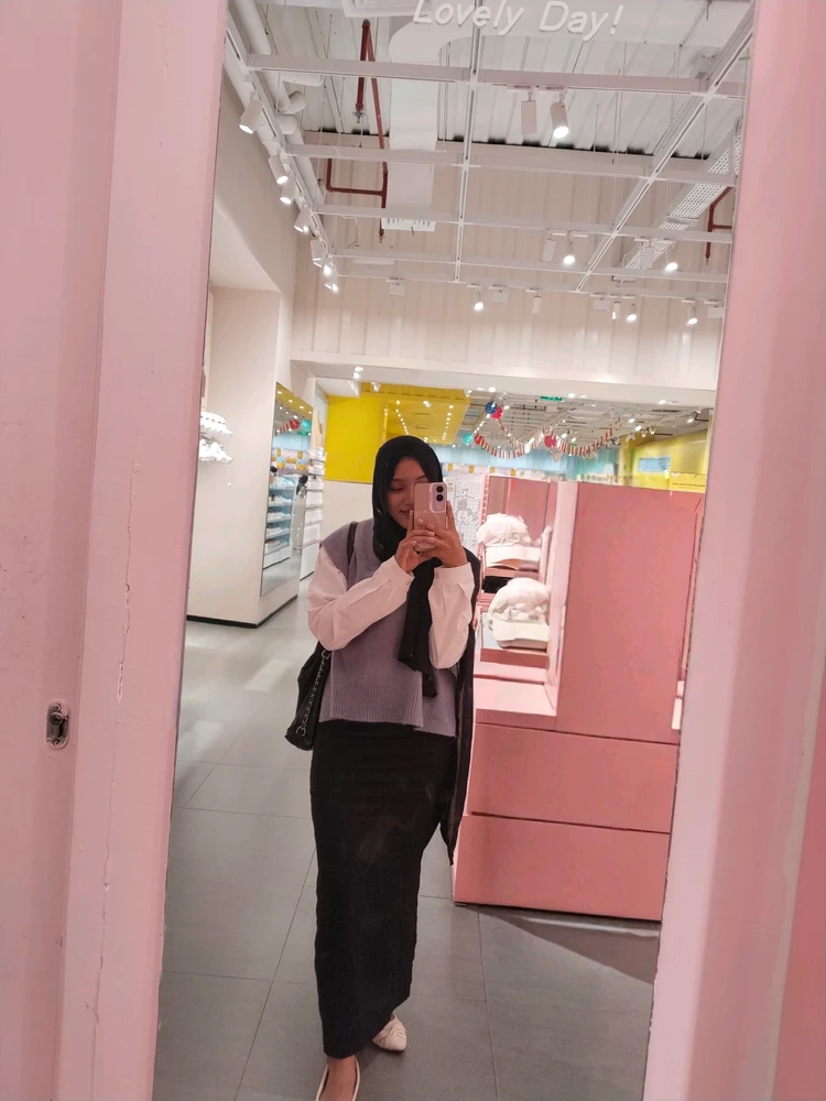 Dheana 上傳的 GIF