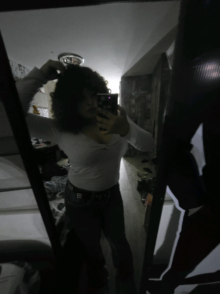 GIF Melissa tərəfindən yükləndi