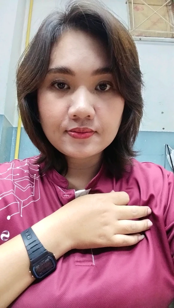 GIF nke Bee bugoro