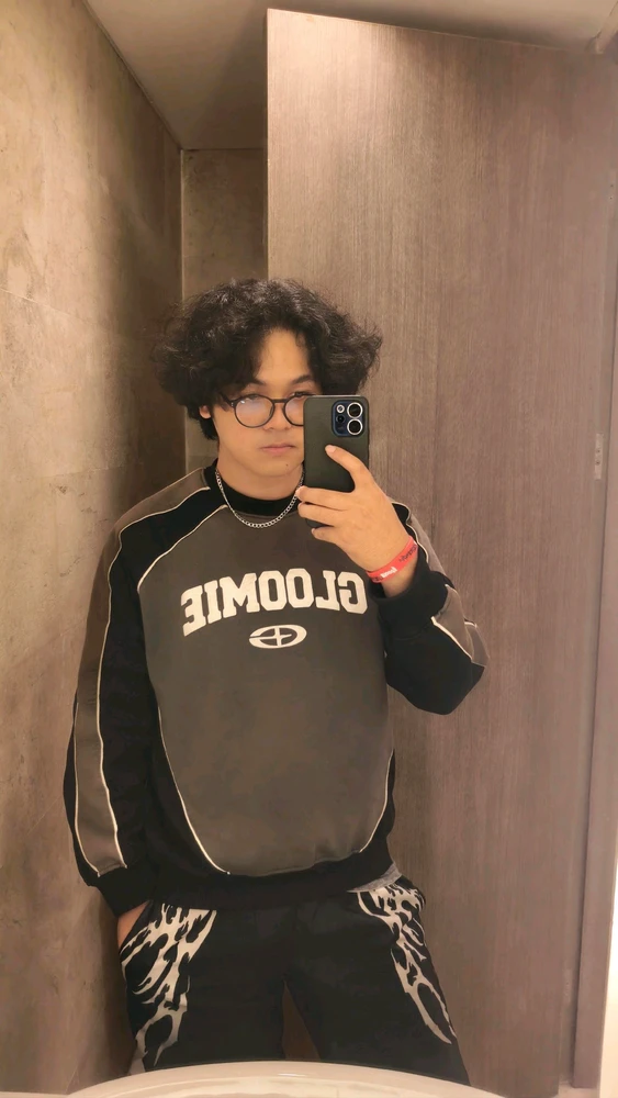 GIF uploaded by Zee