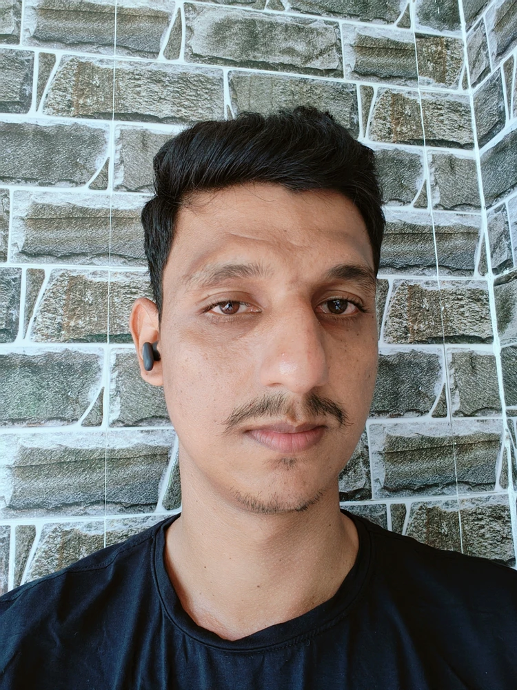 GIF uploaded by Awzu