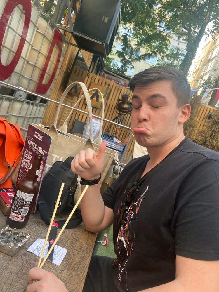 Arda Tor上传的GIF
