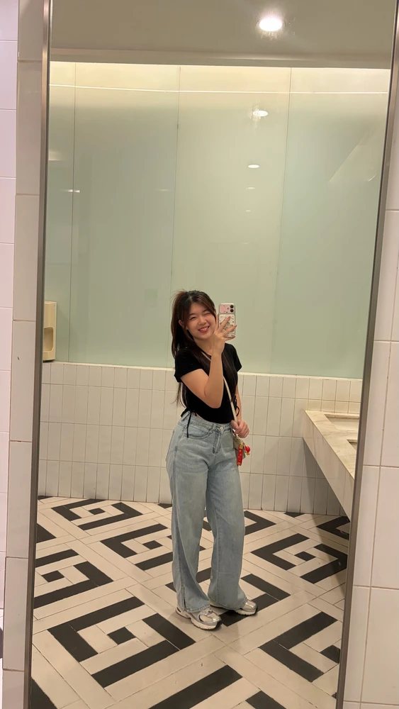 由Liora上传的图片