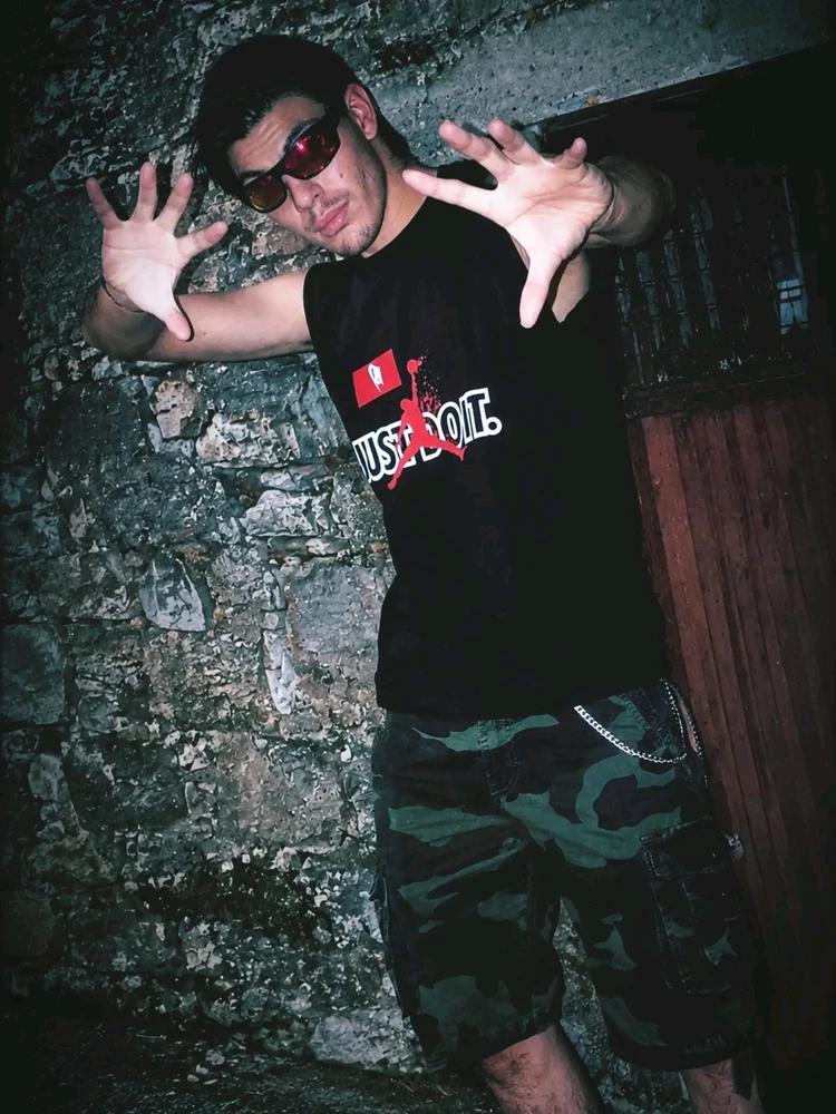 GIF аз тарафи Leandro бор шуд