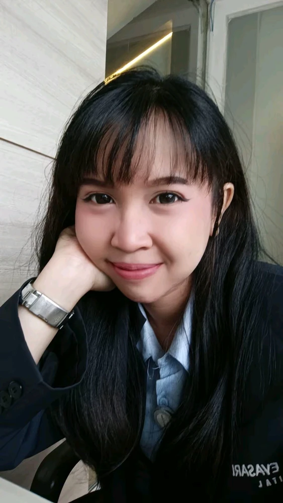 GIF uploaded by Dessy