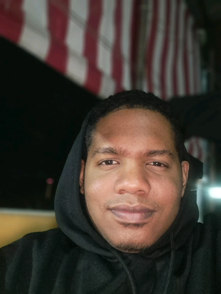GIF yaikidwa ndi Samuel