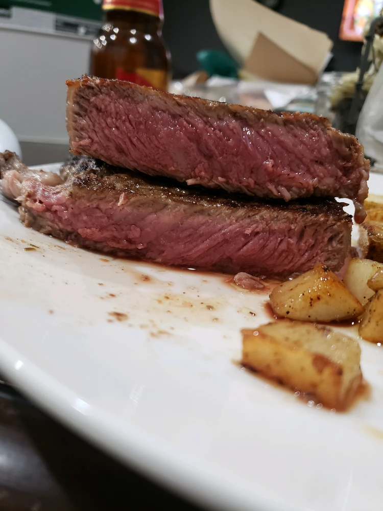 GIF uploaded by Red