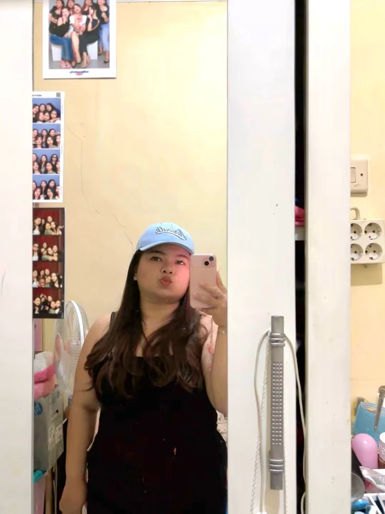 GIF uploaded by Tasya