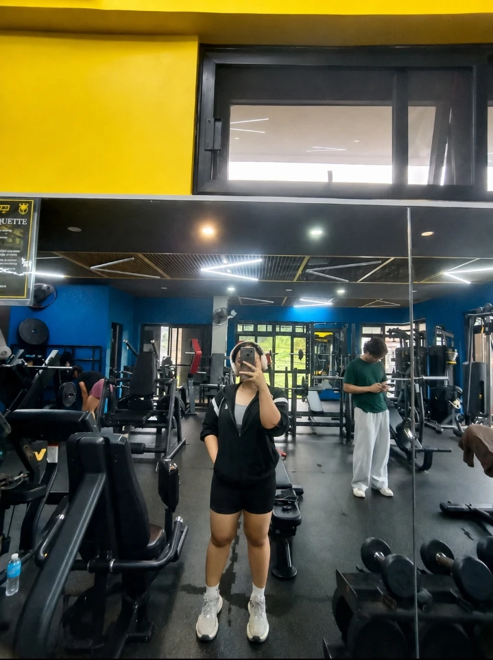 GIF uploaded by Khim Urha