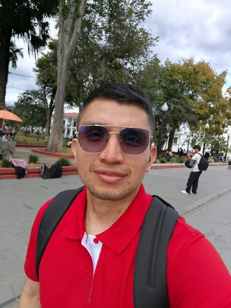 David Embus上传的GIF