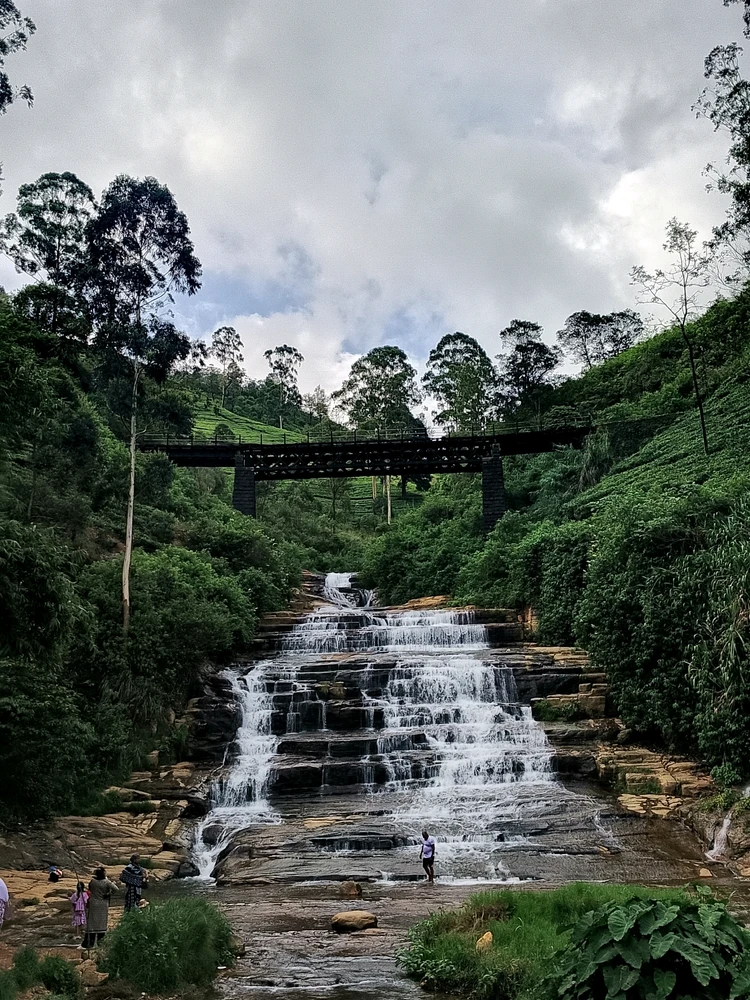 Dulara Madhuranga 上傳的 GIF
