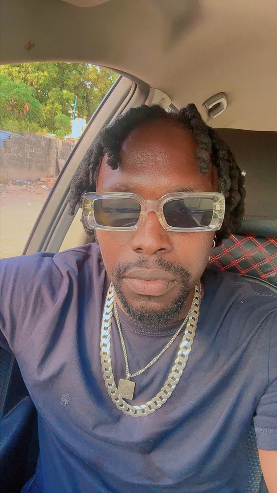 GIF رفعها Amadou