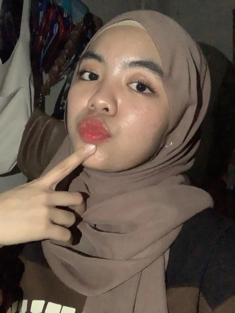 GIF diunggah oleh Aien