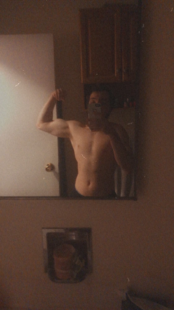 GIF da Brandon ya loda