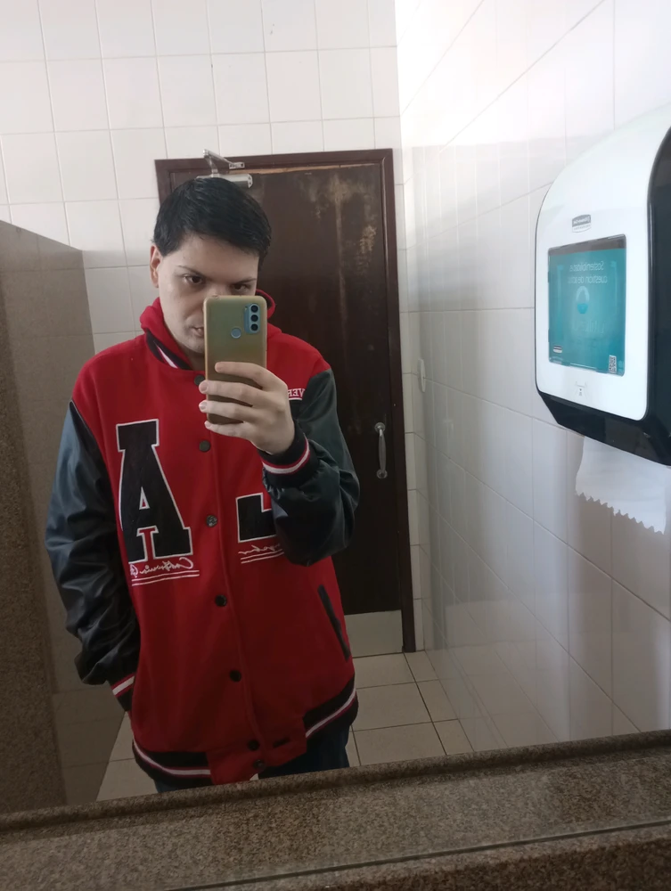 GIF ארויפגעלאדן דורך Max