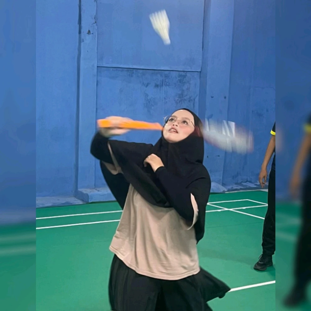 GIF dimuat naik oleh Ola Luna