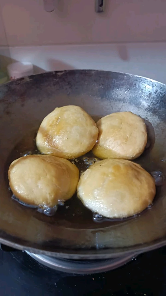 GIF učitao/la Surya