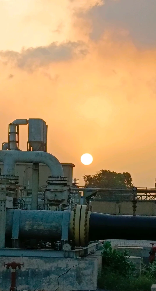 GIF įkėlė 𝑨𝒏𝒆𝒆𝒍..