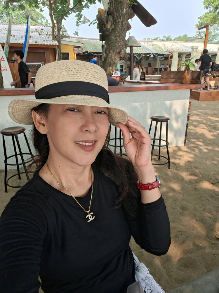 GIF uploaded by Nila