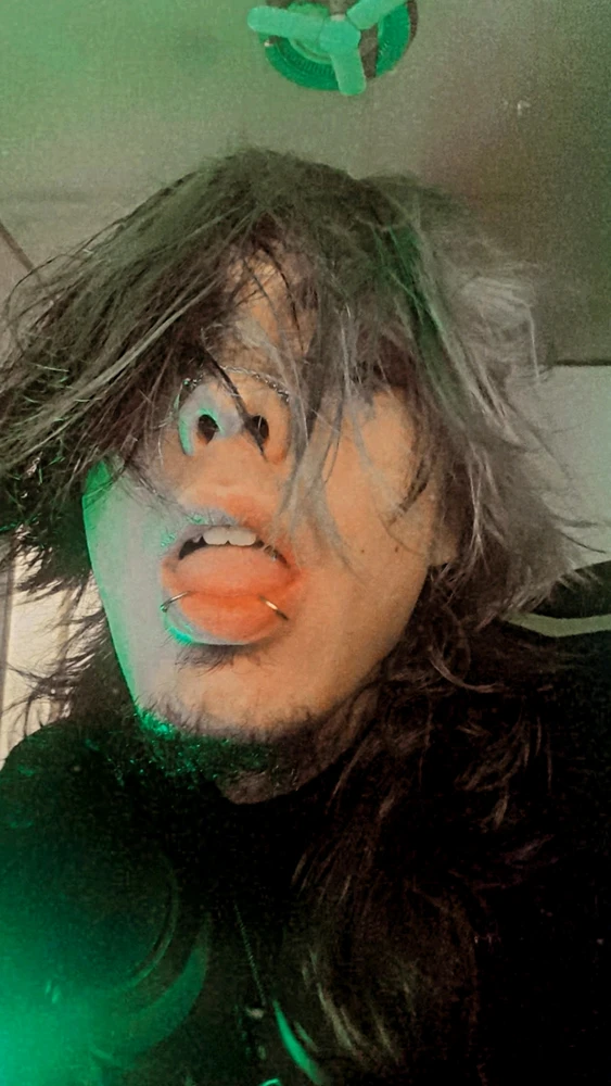 GIF diunggah oleh Jack