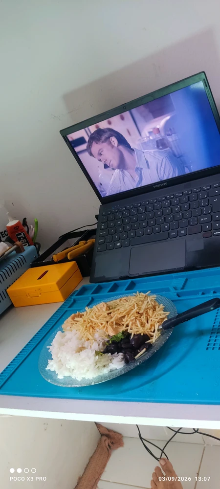 GIF e kentsoeng ke Francisco Felipe alves