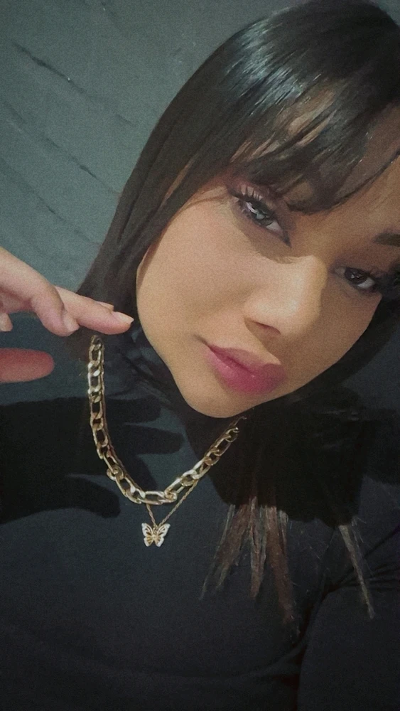 Ayla يۈكلىگەن GIF
