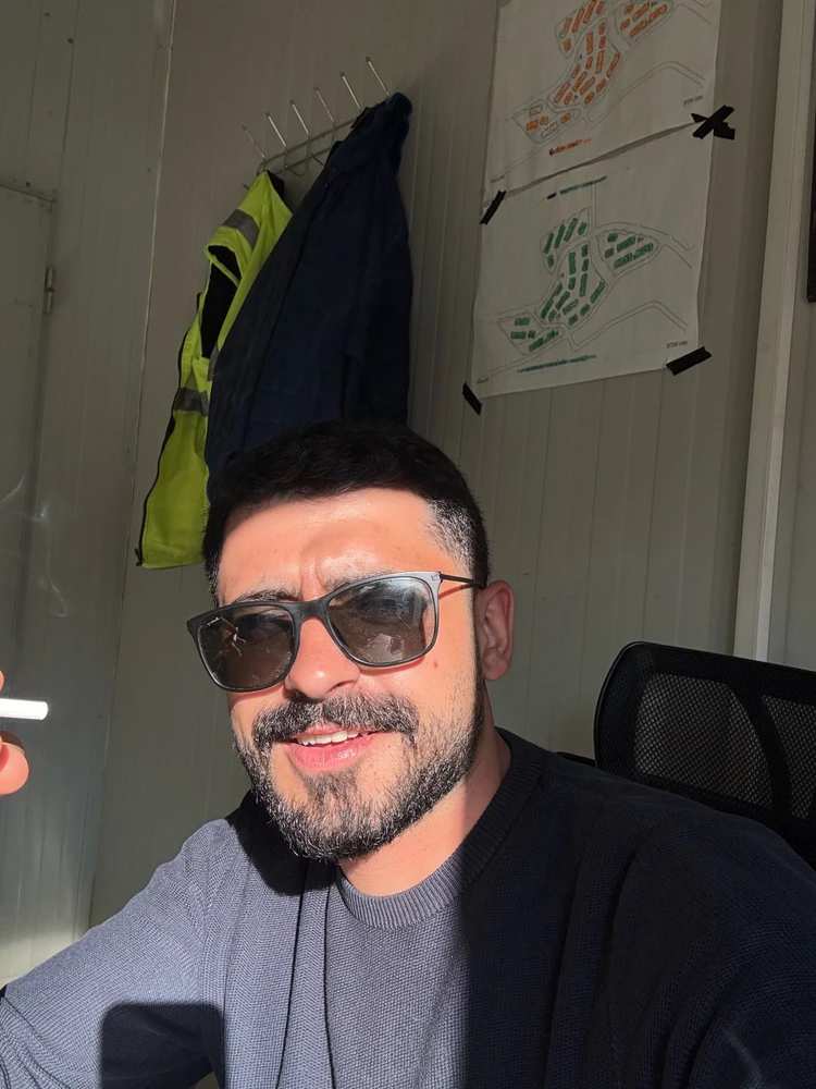GIF uploaded by Halil
