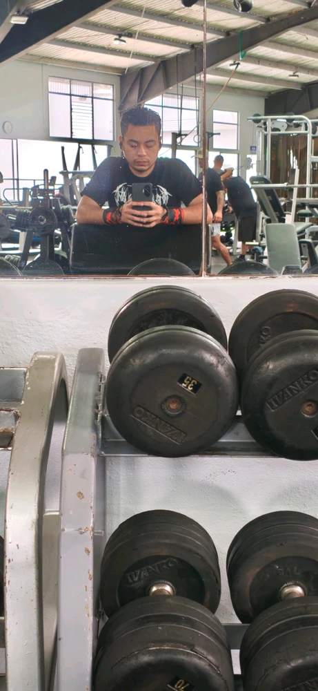 GIF otpremio/la Daniel