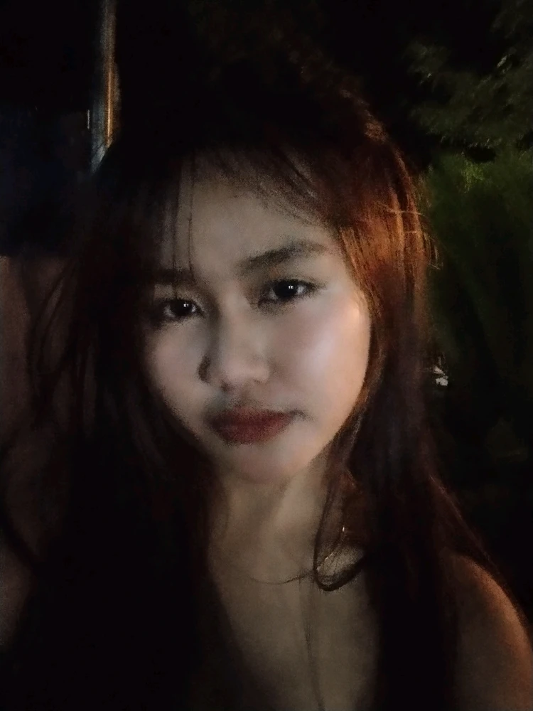 GIF uploaded by Roselyn