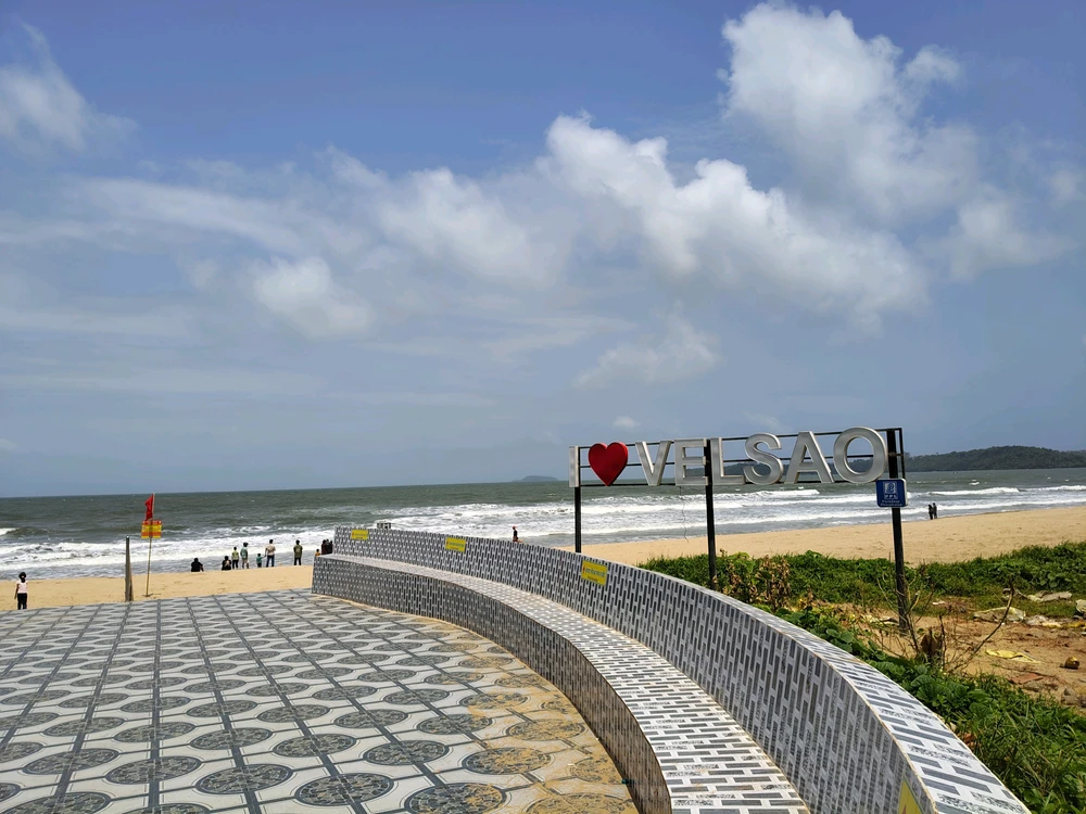 VELSAO Beach 