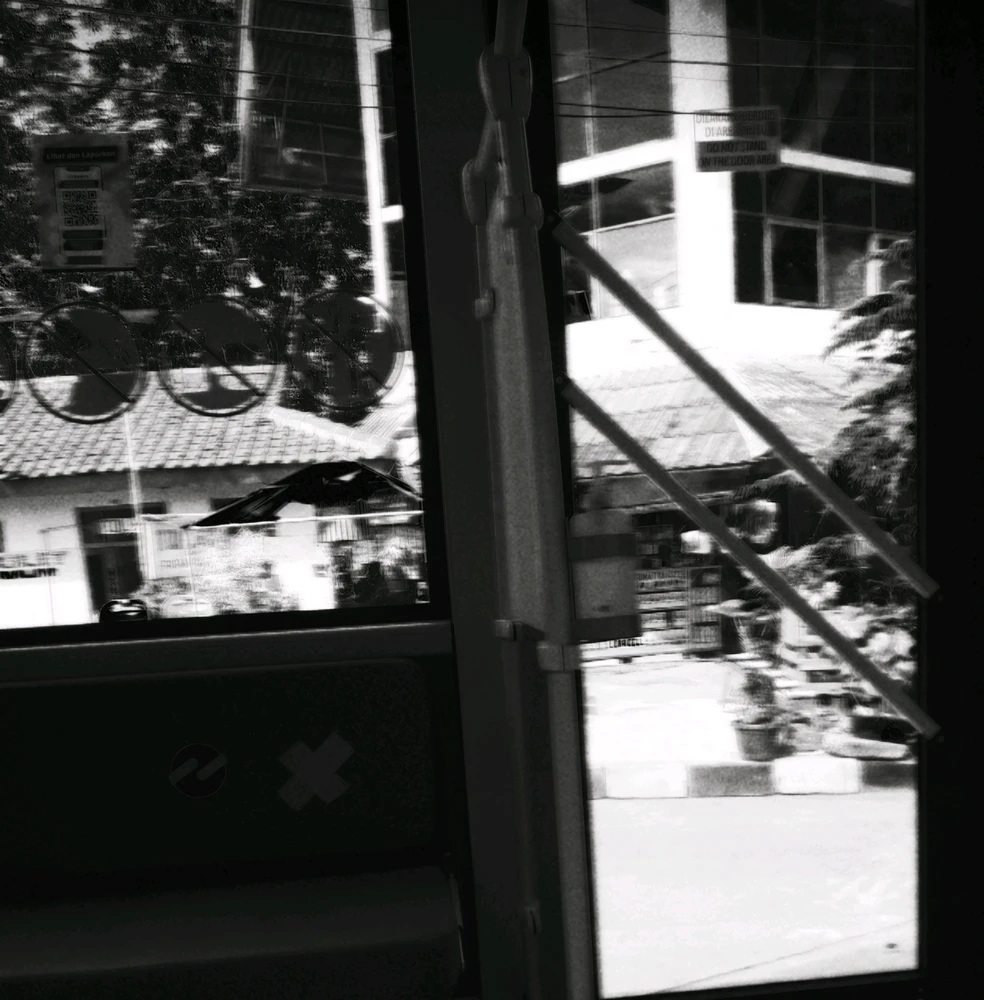 Vivi پاران اپ لوڊ ٿيل GIF