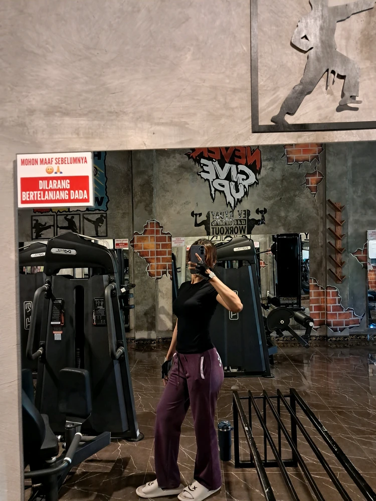 GIF sofia tərəfindən yükləndi