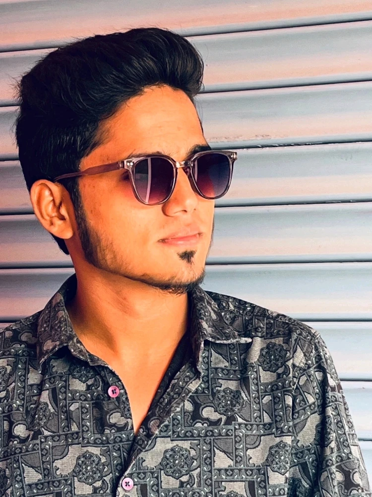 GIF diunggah ku Shagul