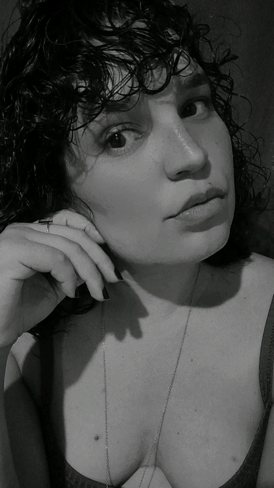 GIF uploaded by Bruna Oliveira