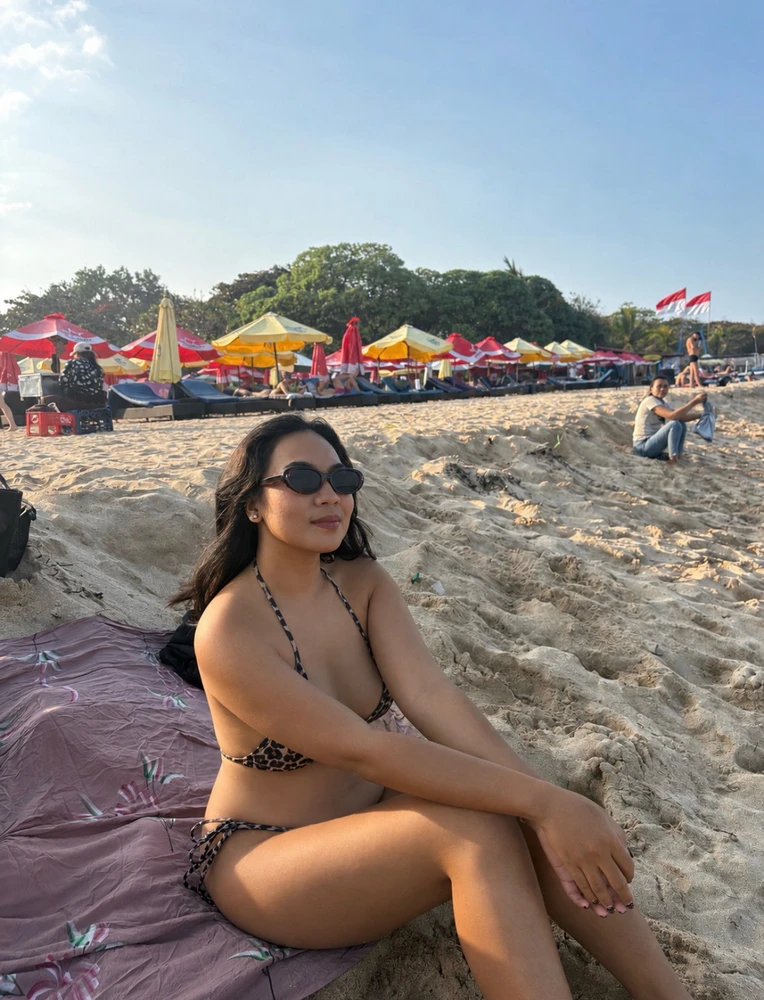 GIF dimuat naik oleh Adinda