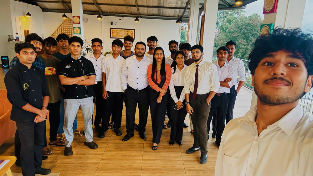 GIF dimuat naik oleh Malith