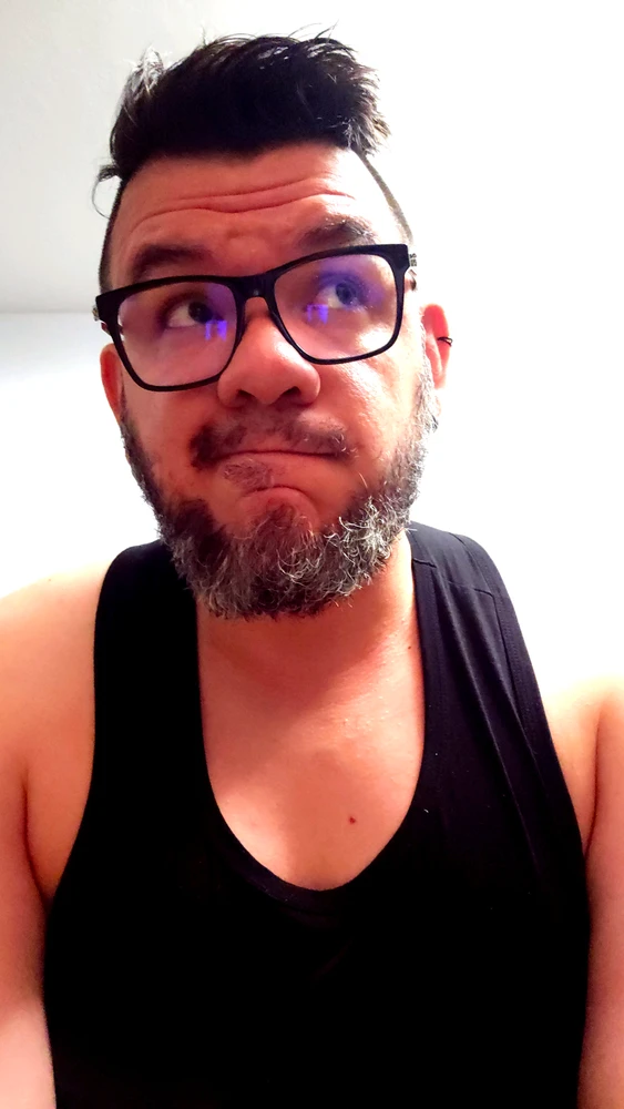 Oz ले अपलोड गरेको GIF