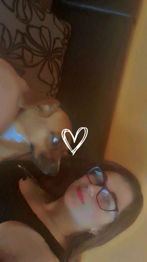Charlize жүктөгөн GIF