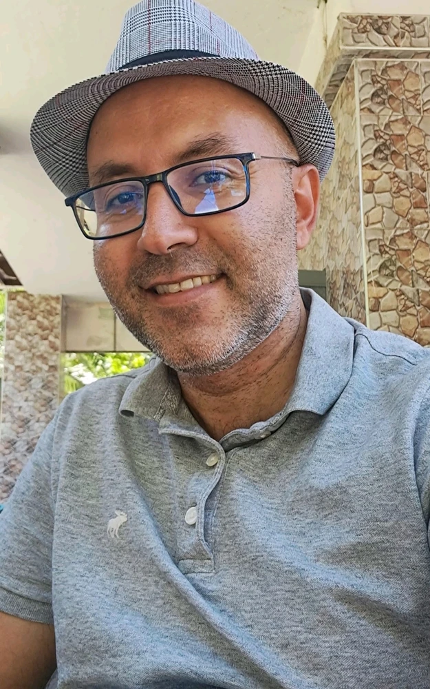 GIF naložil Fawzi