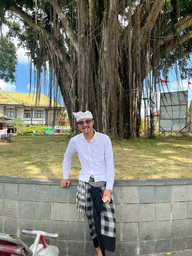 GIF uploaded by Iwyputrayasa