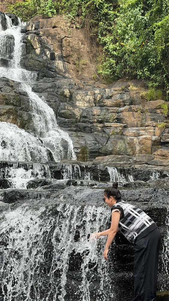 GIF na in-upload ni Yani